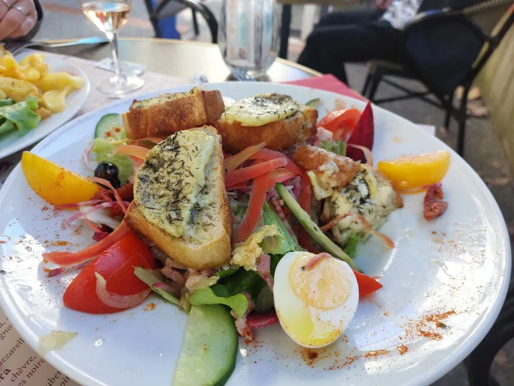 Salade de Chèvre Chaud